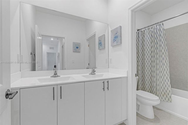 14864 SW 163rd Ter, Miami, FL 33187