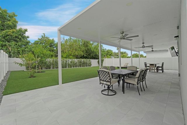 14864 SW 163rd Ter, Miami, FL 33187