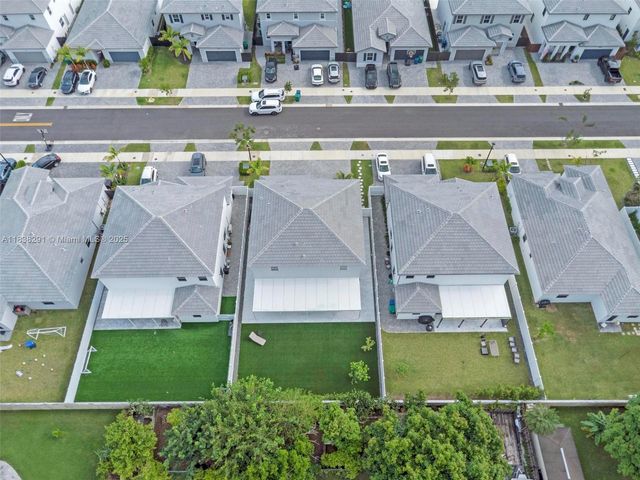 14864 SW 163rd Ter, Miami, FL 33187