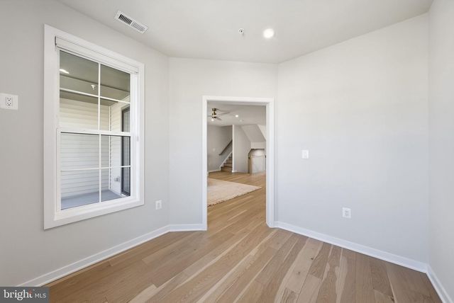 43556 CENTERGATE DR, Ashburn, VA 20148