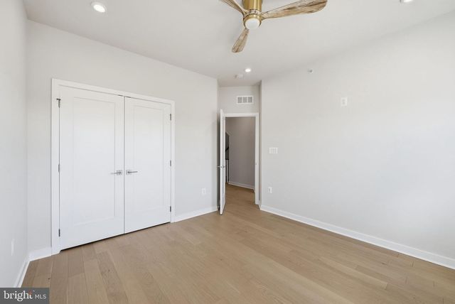 43556 CENTERGATE DR, Ashburn, VA 20148