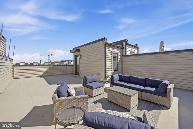 43556 CENTERGATE DR, Ashburn, VA 20148