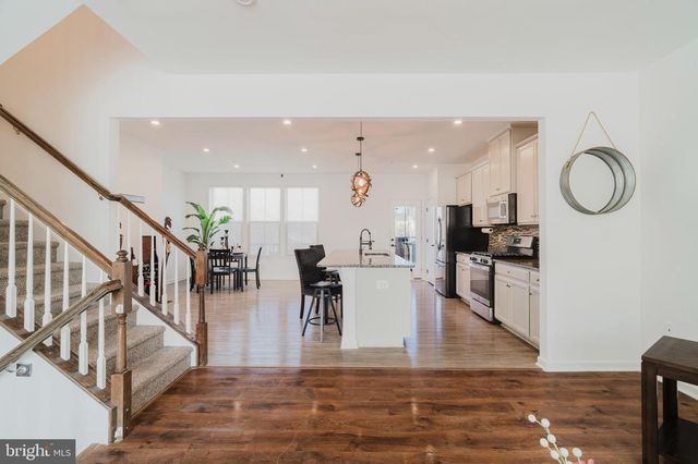 10144 DORSEY LN, Lanham, MD 20706