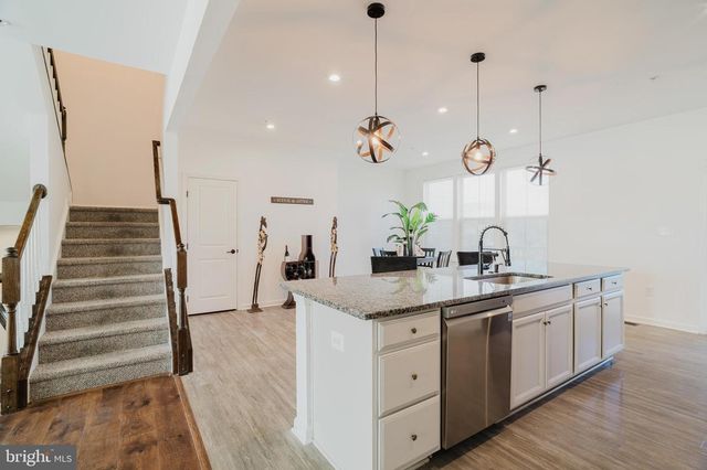 10144 DORSEY LN, Lanham, MD 20706