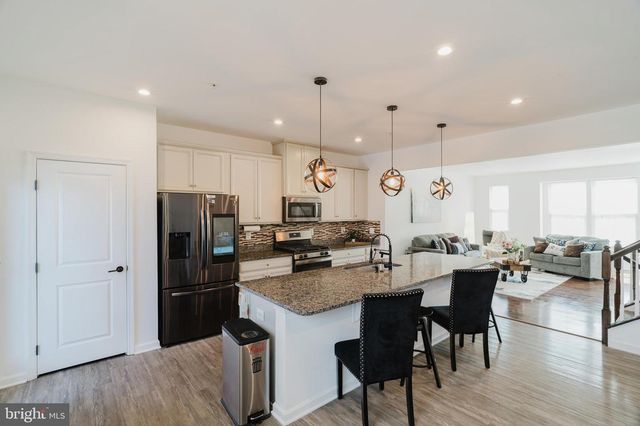 10144 DORSEY LN, Lanham, MD 20706