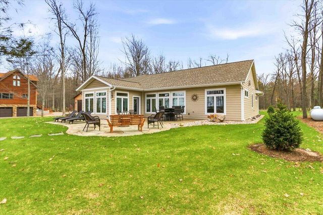 1870 Badger COURT, Arkdale, WI 54613