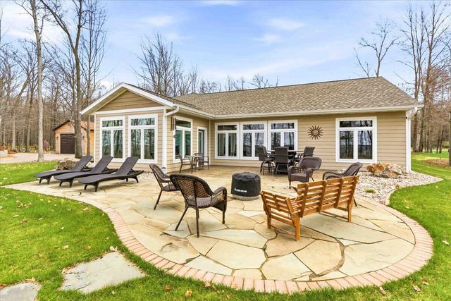 1870 Badger COURT, Arkdale, WI 54613
