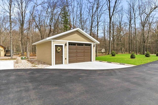1870 Badger COURT, Arkdale, WI 54613