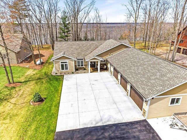 1870 Badger COURT, Arkdale, WI 54613