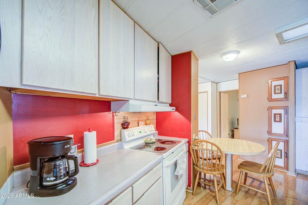 Image 16 of property listing at 7245 E BALMORAL Avenue, Mesa, AZ 85208