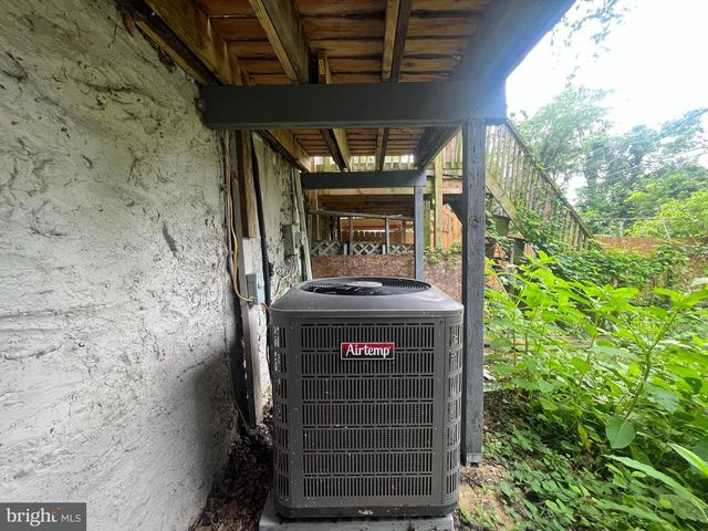 1642 N ASHBURTON ST, Baltimore, MD 21216