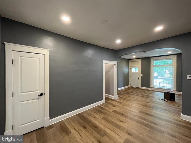 1642 N ASHBURTON ST, Baltimore, MD 21216