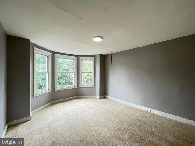 1642 N ASHBURTON ST, Baltimore, MD 21216