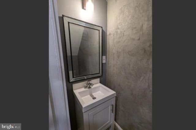 1642 N ASHBURTON ST, Baltimore, MD 21216