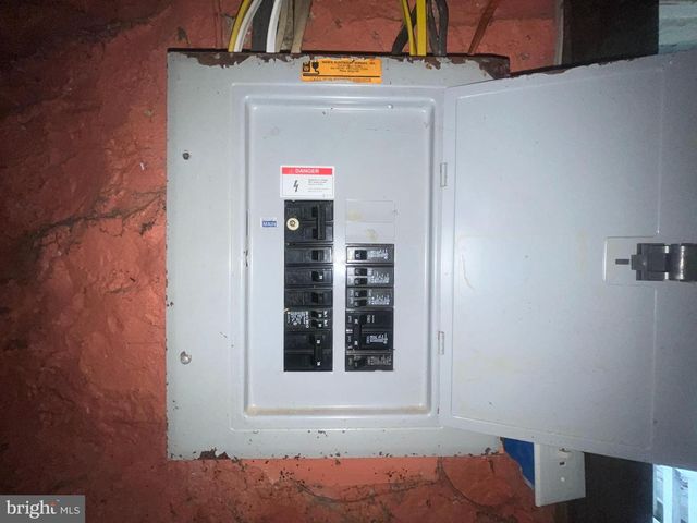 1642 N ASHBURTON ST, Baltimore, MD 21216