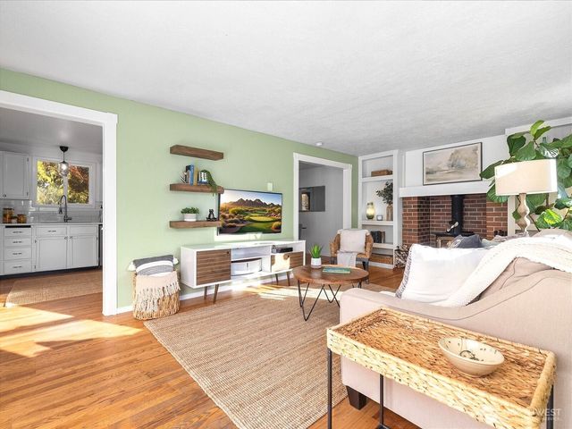 26824 NE Beadonhall Street, Duvall, WA 98019