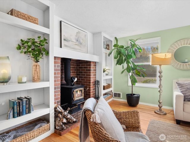 26824 NE Beadonhall Street, Duvall, WA 98019