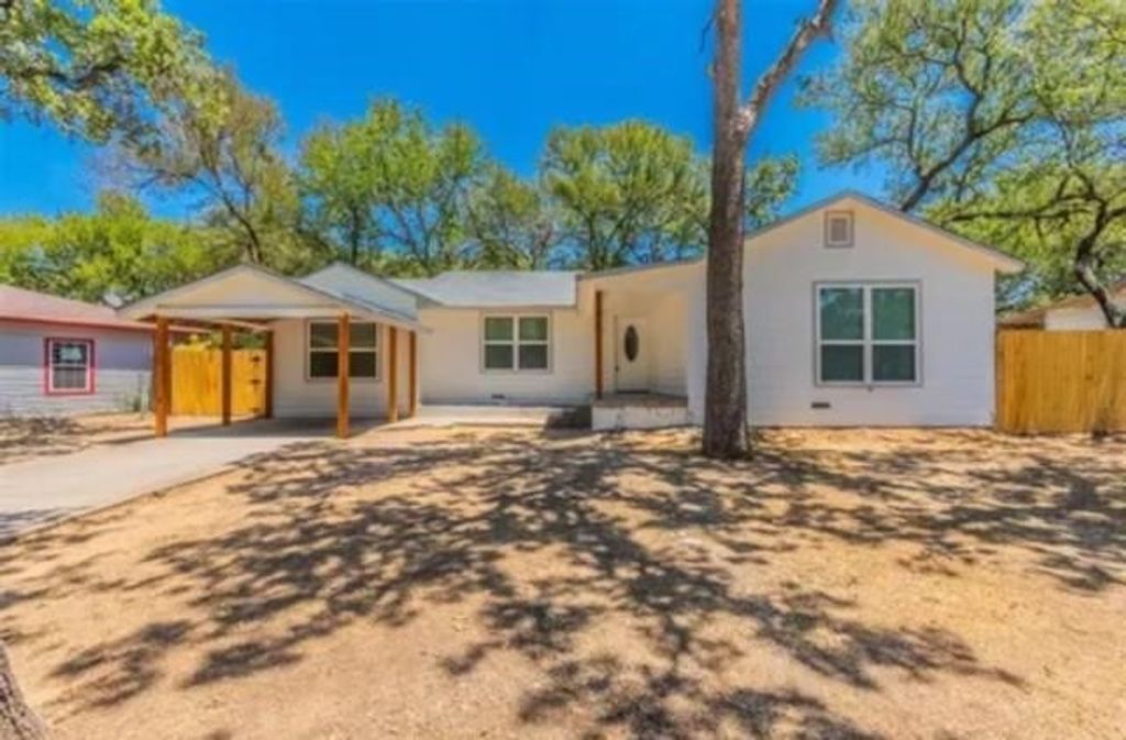 1224 Glenda Drive, Bedford, TX 76022