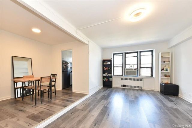 143-50 Hoover Avenue 219, Briarwood, NY 11435