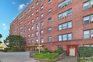 143-50 Hoover Avenue 219, Briarwood, NY 11435