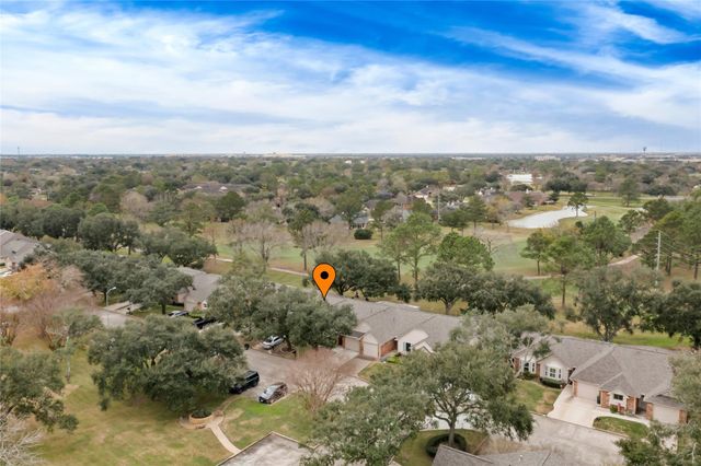 654 W Country Grove Circle, Pearland, TX 77584