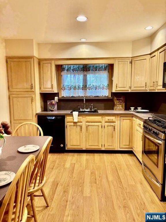 620 Midland Avenue, Saddle Brook, NJ 07663