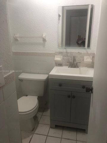 250 180th Drive 108, Sunny Isles Beach, FL 33160