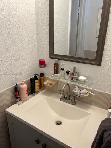250 180th Drive 108, Sunny Isles Beach, FL 33160