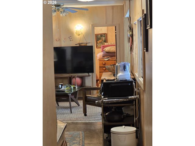 501 DIVISION Ave 28, Eugene, OR 97404