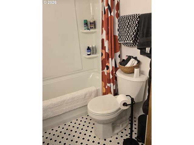 501 DIVISION Ave 28, Eugene, OR 97404