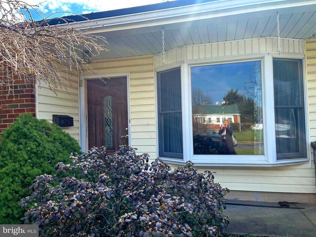 1327 LACEBARK ST, Feasterville Trevose, PA 19053