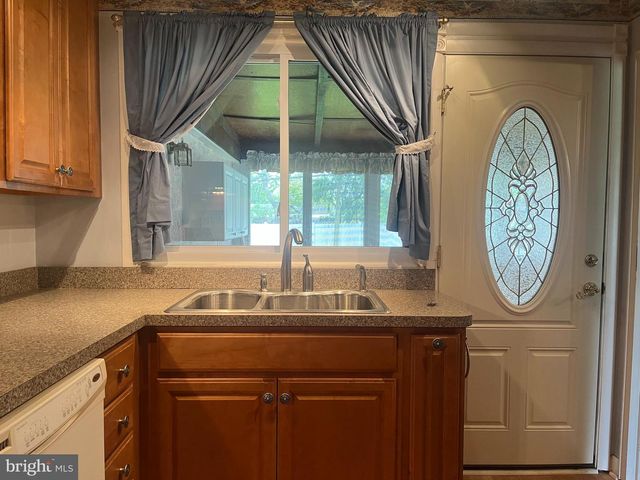 1327 LACEBARK ST, Feasterville Trevose, PA 19053