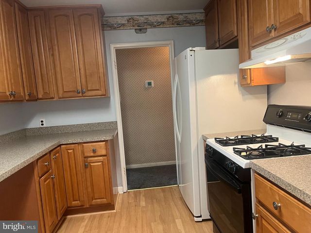 1327 LACEBARK ST, Feasterville Trevose, PA 19053