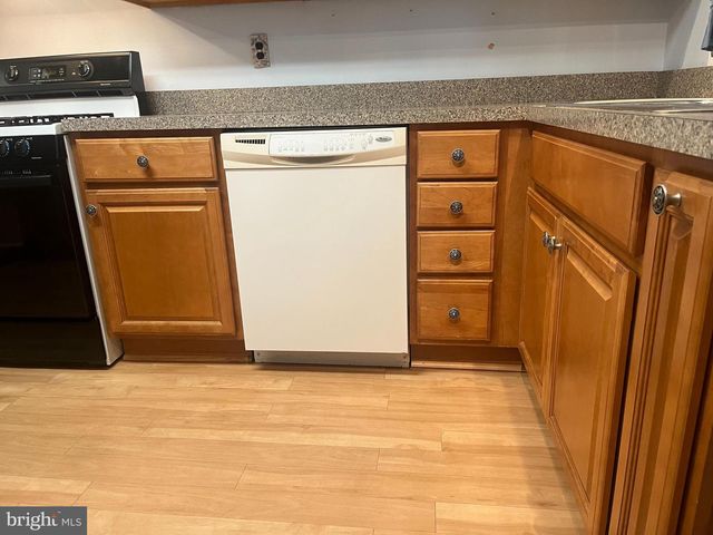 1327 LACEBARK ST, Feasterville Trevose, PA 19053