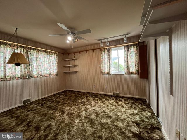 1327 LACEBARK ST, Feasterville Trevose, PA 19053