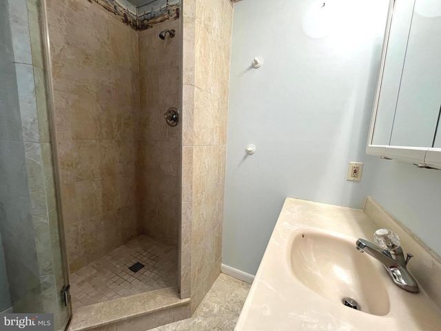 1327 LACEBARK ST, Feasterville Trevose, PA 19053