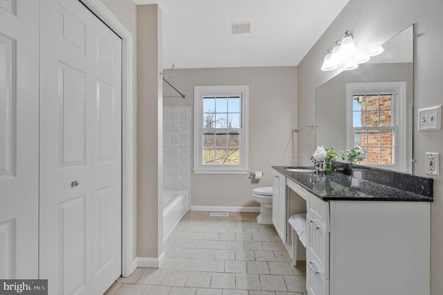 10106 BUSHMAN DR, Oakton, VA 22124