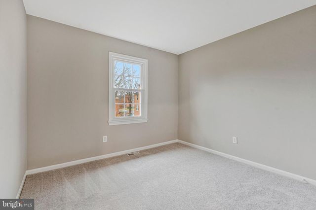 10106 BUSHMAN DR, Oakton, VA 22124