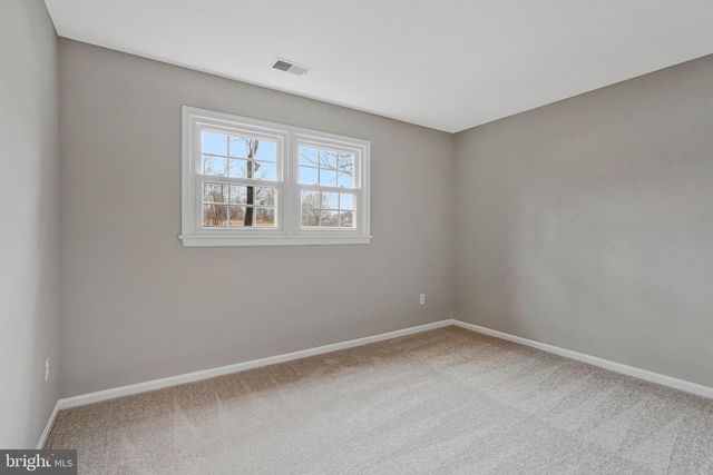 10106 BUSHMAN DR, Oakton, VA 22124