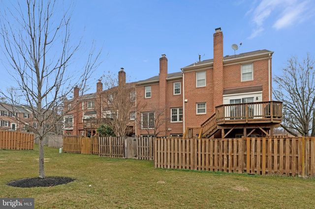 10106 BUSHMAN DR, Oakton, VA 22124