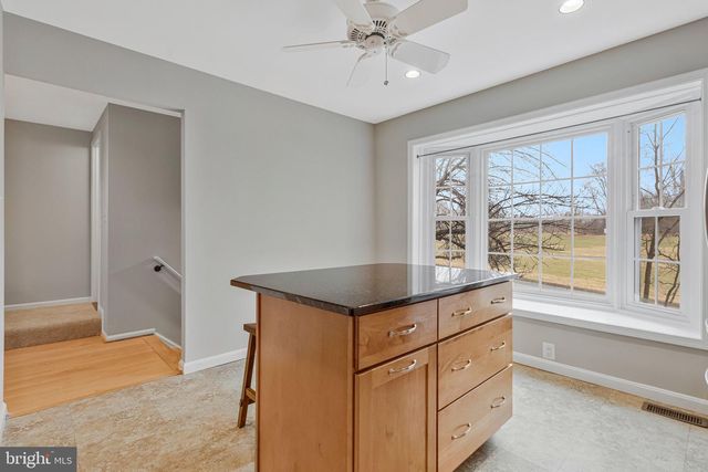 10106 BUSHMAN DR, Oakton, VA 22124