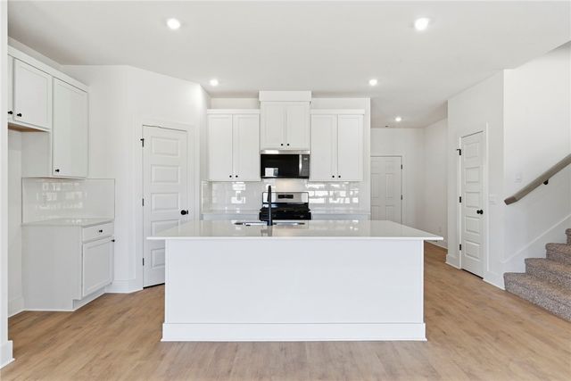 2340 Max Avenue, Bentonville, AR 72713