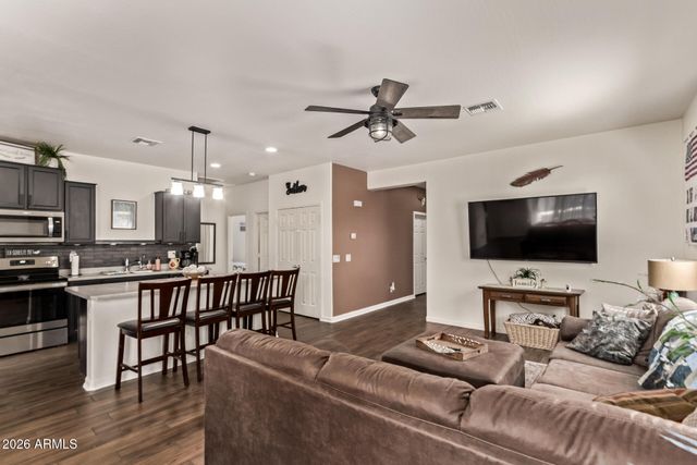 18003 W IDA Lane, Surprise, AZ 85387