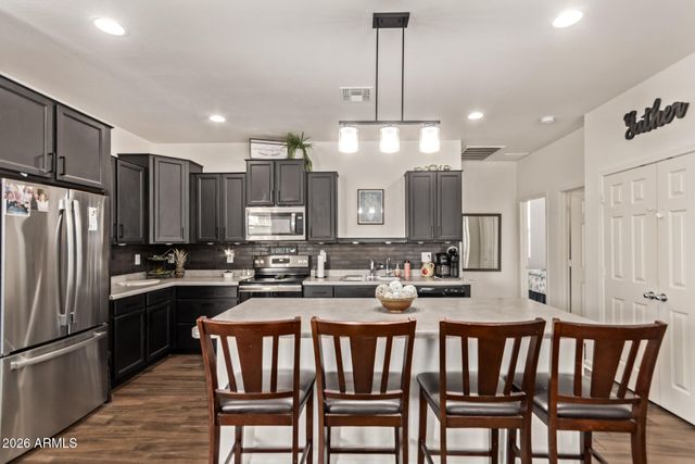 18003 W IDA Lane, Surprise, AZ 85387