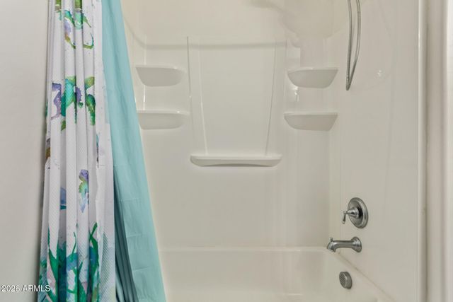 18003 W IDA Lane, Surprise, AZ 85387