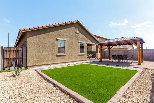 18003 W IDA Lane, Surprise, AZ 85387