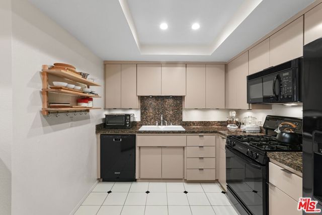 8160 Manitoba Street 113, Playa Del Rey (los Angeles), CA 90293