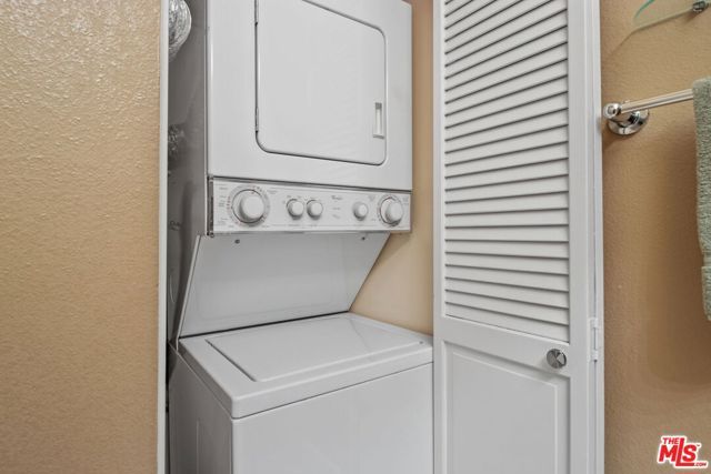 8160 Manitoba Street 113, Playa Del Rey (los Angeles), CA 90293