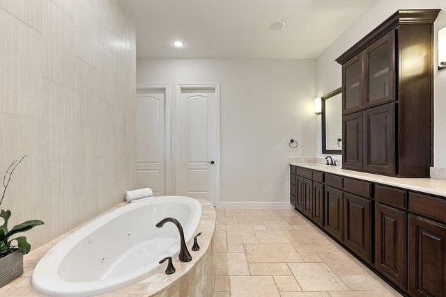 303 Bella Montagna CIR, Austin, TX 78734