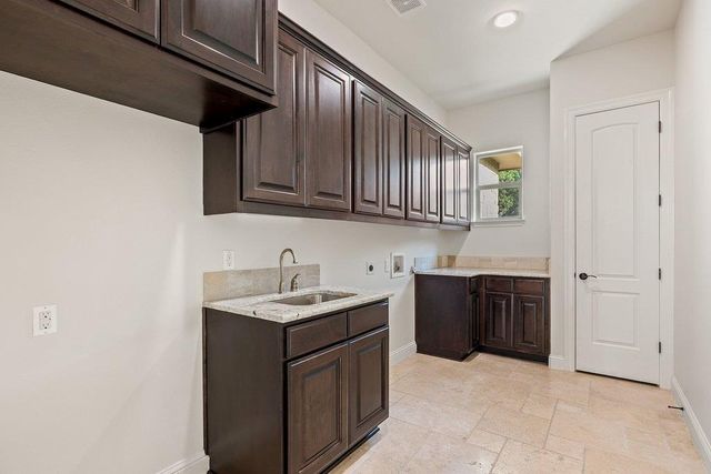 303 Bella Montagna CIR, Austin, TX 78734